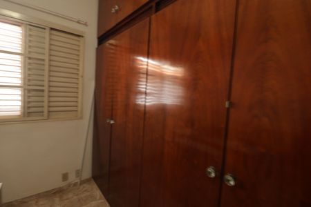 Casa à venda com 302m², 4 quartos e 3 vagasQuarto 2