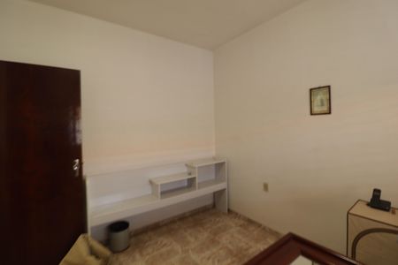 Casa à venda com 302m², 4 quartos e 3 vagasQuarto 2