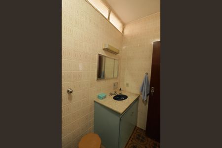 Casa à venda com 302m², 4 quartos e 3 vagasBanheiro 