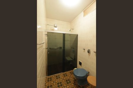 Casa à venda com 302m², 4 quartos e 3 vagasBanheiro 