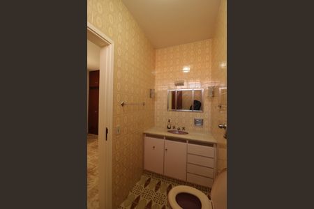 Casa à venda com 302m², 4 quartos e 3 vagas Casa à venda com 302m², 4 quartos e 3 vagasBanheiro do Quarto 3