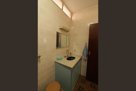 Casa à venda com 302m², 4 quartos e 3 vagasBanheiro 