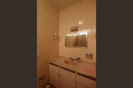 Casa à venda com 302m², 4 quartos e 3 vagasBanheiro do Quarto 3