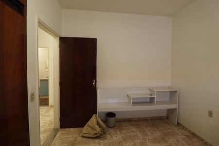 Casa à venda com 302m², 4 quartos e 3 vagasQuarto 2