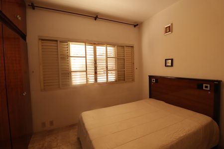 Casa à venda com 302m², 4 quartos e 3 vagasQuarto 1