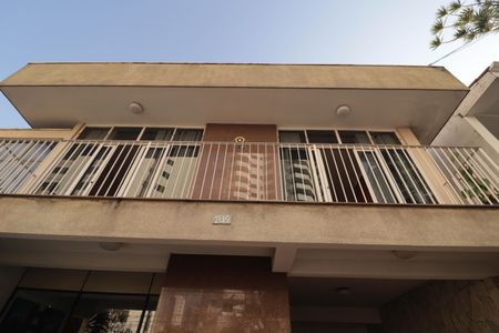 Casa à venda com 302m², 4 quartos e 3 vagasFachada