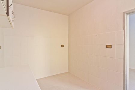 Cozinha de casa para alugar com 1 quarto, 45m² em Parque Peruche, São Paulo