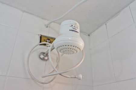 Banheiro de casa para alugar com 1 quarto, 45m² em Parque Peruche, São Paulo