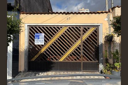 Casa à venda com 160m², 3 quartos e 2 vagasFachada