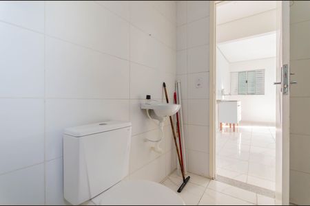 Studio à venda com 28m², 1 quarto e sem vaga Studio à venda com 28m², 1 quarto e sem vagaBanheiro