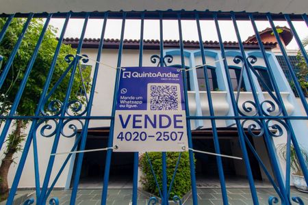 Casa à venda com 277m², 4 quartos e 5 vagasPlaca Instalada