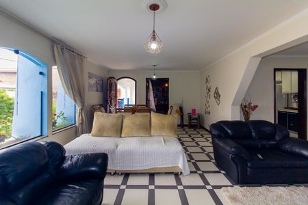 Casa à venda com 277m², 4 quartos e 5 vagasSala