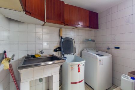 Casa à venda com 277m², 4 quartos e 5 vagasÁrea de Serviço