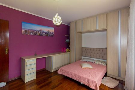 Casa à venda com 277m², 4 quartos e 5 vagasQuarto 2