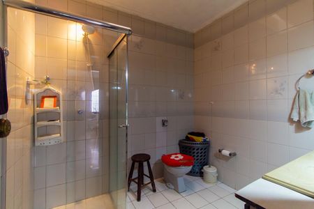 Casa à venda com 277m², 4 quartos e 5 vagasBanheiro 2