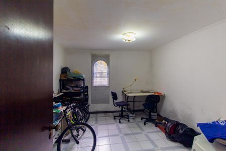 Casa à venda com 277m², 4 quartos e 5 vagasEscritório