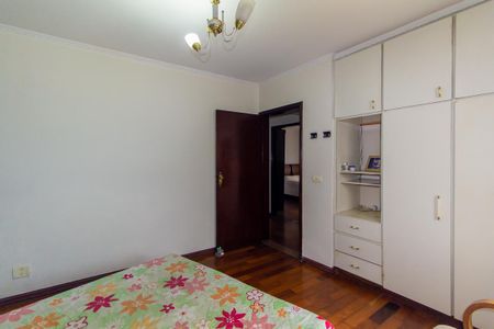 Casa à venda com 277m², 4 quartos e 5 vagasQuarto 2