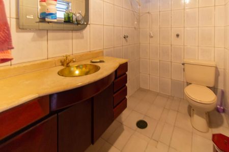 Casa à venda com 277m², 4 quartos e 5 vagasBanheiro 3