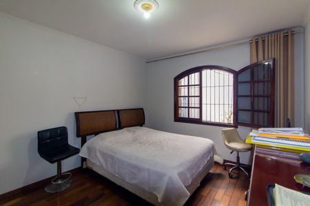 Casa à venda com 277m², 4 quartos e 5 vagasQuarto 3