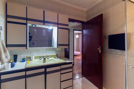 Casa à venda com 277m², 4 quartos e 5 vagasBanheiro 2