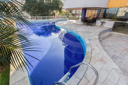 Apartamento à venda com 127m², 4 quartos e 3 vagasPiscina