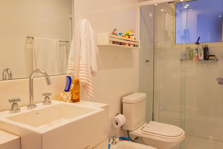 Apartamento à venda com 127m², 4 quartos e 3 vagasBanheiro 