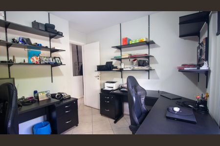 Casa de condomínio à venda com 170m², 4 quartos e 3 vagasQuarto 1