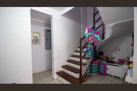 Casa de condomínio à venda com 170m², 4 quartos e 3 vagasSala