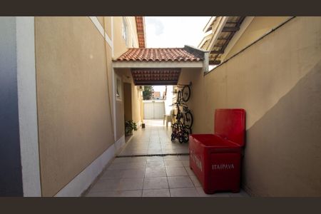 Casa de condomínio à venda com 170m², 4 quartos e 3 vagasQuintal