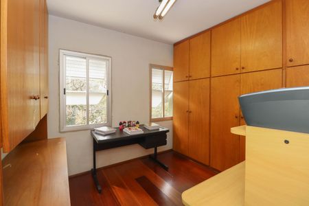 Apartamento à venda com 147m², 4 quartos e 2 vagasQuarto 1