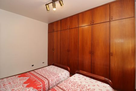 Apartamento à venda com 147m², 4 quartos e 2 vagasQuarto 2