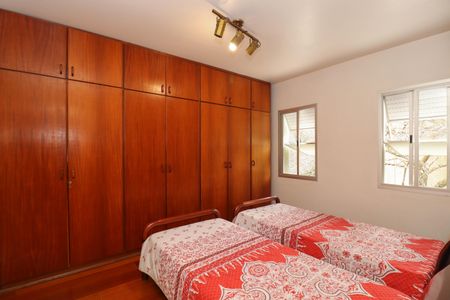 Apartamento à venda com 147m², 4 quartos e 2 vagasQuarto 2