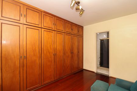 Apartamento à venda com 147m², 4 quartos e 2 vagasSuíte