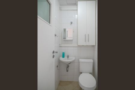 Apartamento para alugar com 93m², 3 quartos e 2 vagasBanheiro de Serviço