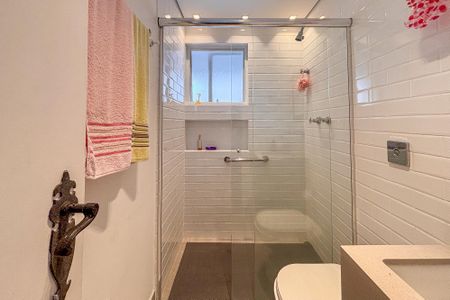 Apartamento para alugar com 100m², 3 quartos e 1 vaga Apartamento para alugar com 100m², 3 quartos e 1 vagaBanheiro