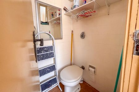 Apartamento para alugar com 100m², 3 quartos e 1 vaga Apartamento para alugar com 100m², 3 quartos e 1 vagaBanheiro de Serviço
