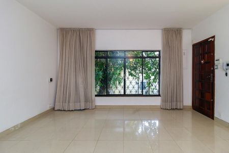 Casa à venda com 120m², 4 quartos e 3 vagasSala