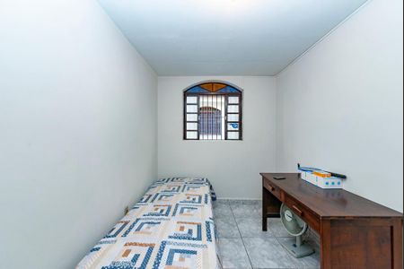 Casa à venda com 240m², 5 quartos e 4 vagas Casa à venda com 240m², 5 quartos e 4 vagasQuarto 3