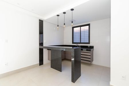 Apartamento à venda com 93m², 2 quartos e 2 vagas Apartamento à venda com 93m², 2 quartos e 2 vagasCozinha