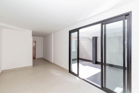 Apartamento à venda com 93m², 2 quartos e 2 vagas Apartamento à venda com 93m², 2 quartos e 2 vagasSala