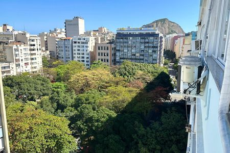 Vista do Quarto 01 de apartamento para alugar com 1 quarto, 30m² em Copacabana, Rio de Janeiro