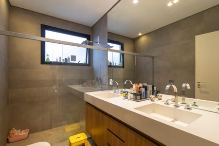 Casa de condomínio à venda com 280m², 3 quartos e 4 vagasBanheiro Suíte