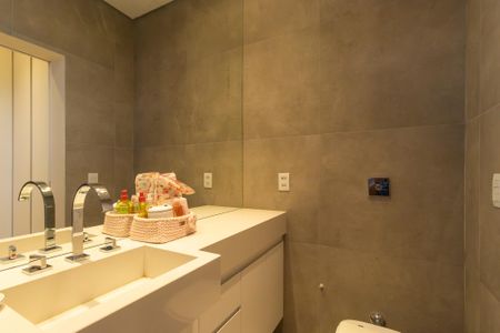 Casa de condomínio à venda com 280m², 3 quartos e 4 vagasBanheiro Suíte 3