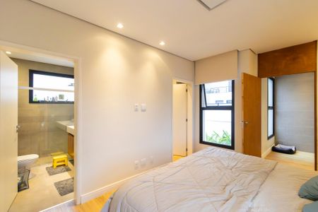 Casa de condomínio à venda com 280m², 3 quartos e 4 vagasQuarto Suíte