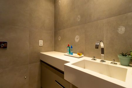 Casa de condomínio à venda com 280m², 3 quartos e 4 vagasBanheiro Suíte 2