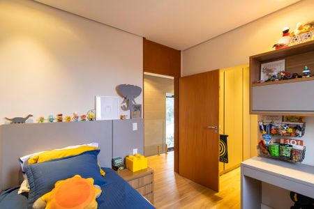 Casa de condomínio à venda com 280m², 3 quartos e 4 vagasQuarto Suíte 2