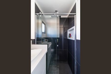 Apartamento à venda com 93m², 2 quartos e 2 vagas Apartamento à venda com 93m², 2 quartos e 2 vagasBanheiro da Suíte 1