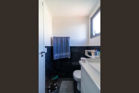 Apartamento à venda com 93m², 2 quartos e 2 vagas Apartamento à venda com 93m², 2 quartos e 2 vagasBanheiro da Suíte 1