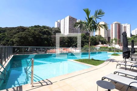 Apartamento à venda com 93m², 2 quartos e 2 vagas Apartamento à venda com 93m², 2 quartos e 2 vagasÁrea comum - Piscina