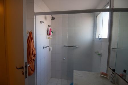 Apartamento para alugar com 134m², 4 quartos e 2 vagas Apartamento para alugar com 134m², 4 quartos e 2 vagasBanheiro da Suíte
